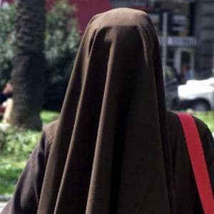 porno in strada e operatori multati