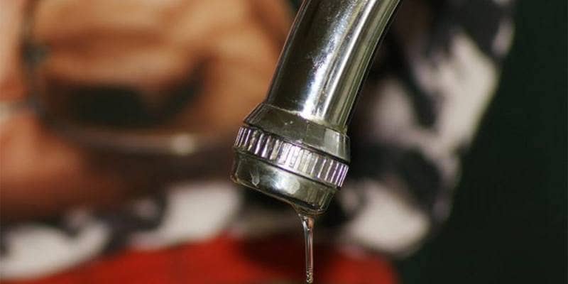 Perché è fastidioso il rumore della goccia d'acqua che cade dal rubinetto?