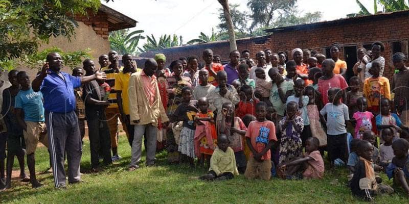 Musa Hasahya, l'uomo con 102 figli e 12 mogli