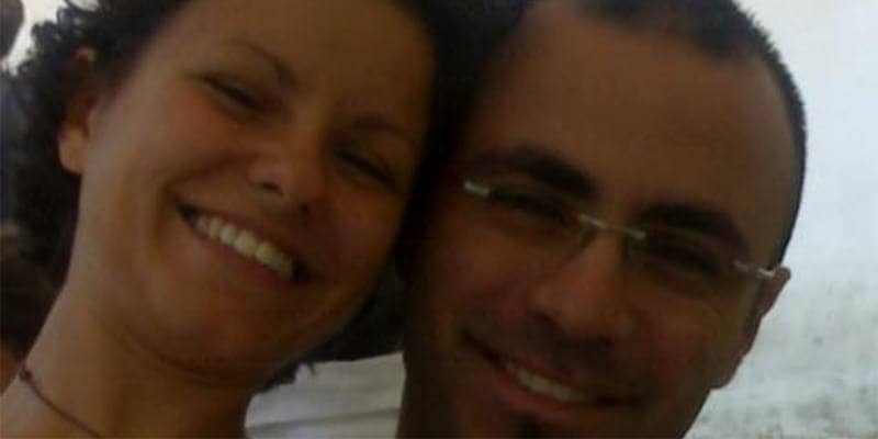 Angelo e Paola, dopo essere stati fidanzati per 9 anni, decidono entrambi di prendere i voti