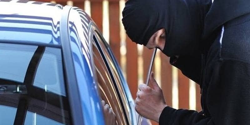 Ha recuperato l'auto rubata da sola con un trucco poco conosciuto