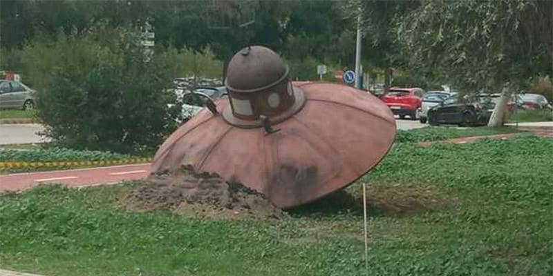 Il video dell'UFO che si schianta vicino all'Università (vero o un scherzo?)
