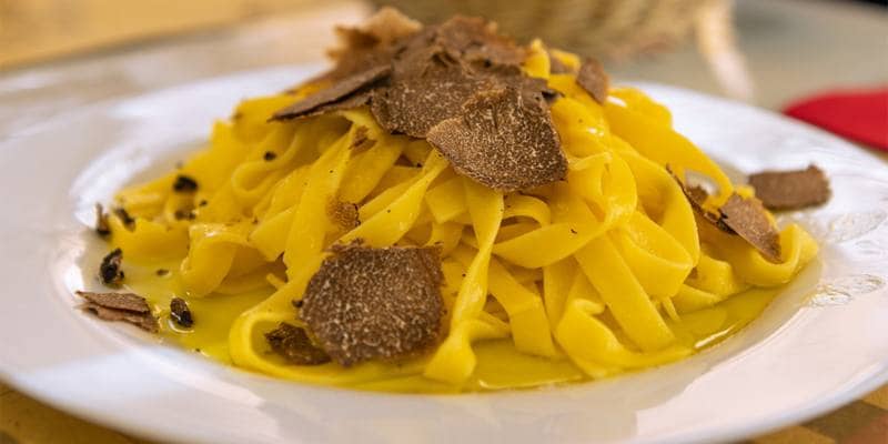 Fettuccine al tartufo (VIDEO RICETTA)