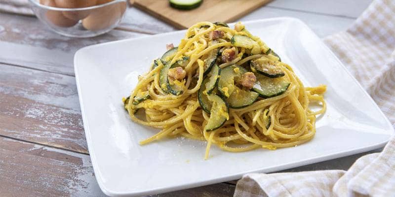 Pasta alla carbonara di zucchine (VIDEO RICETTA)