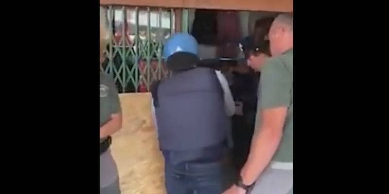 Polizia entra in una Boutique del Veneto e quello che trova dentro è da non credere
