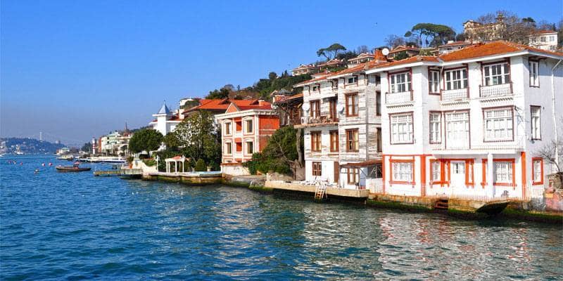 I paesi italiani dove una casa costa quanto un'utilitaria 